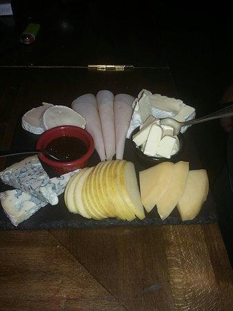 La CUEVA Bar a Tapas